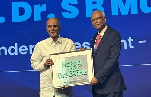 Prof. (Dr.) S.B. Mujumdar, Founder and President, Symbiosis, Chancellor, Symbiosis International (Deemed University) received the ‘Lifetime Achievement award in Education’ .